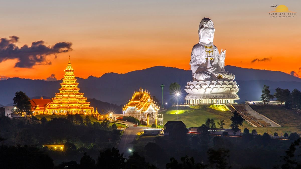 Это один из самых новых храмов в Таиланде