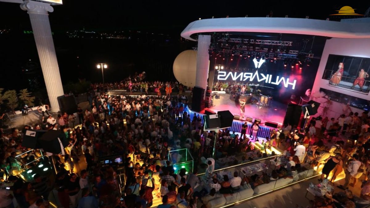 Самая популярная дискотека в Турции — «Halikarnas»
